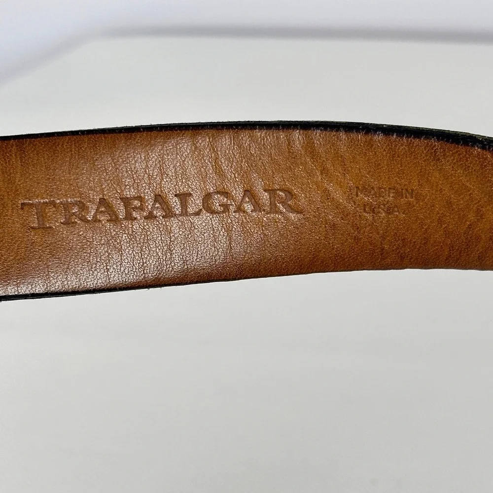 Trafalgar Black Belt Classic Vintage Crocodile Embossed Leather USA 32